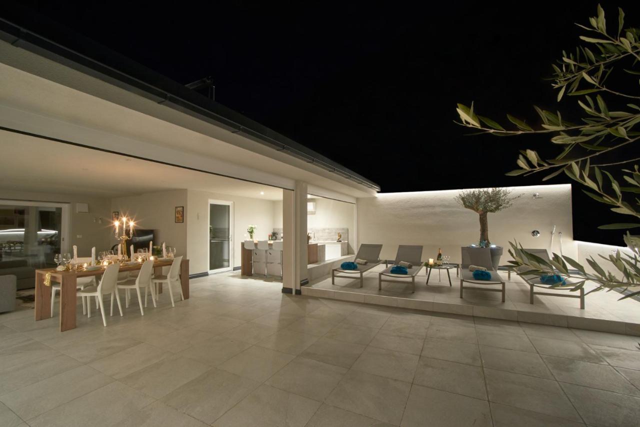 Penthouse & Garden - Luxury Apartment Postal / Burgstall Εξωτερικό φωτογραφία